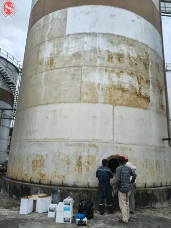 Storage tank repair work